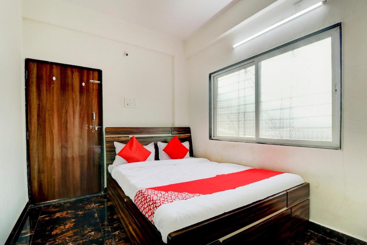 Oyo 72593 Adarsh Farm 3* Pune