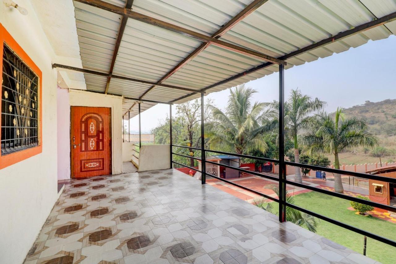 Oyo 72593 Adarsh Farm Pune